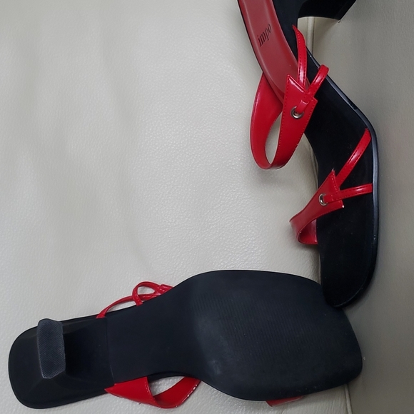 VINTAGE IMPO** RED HEELED SLIPS - 6.5/7 SIZE - Picture 3 of 4